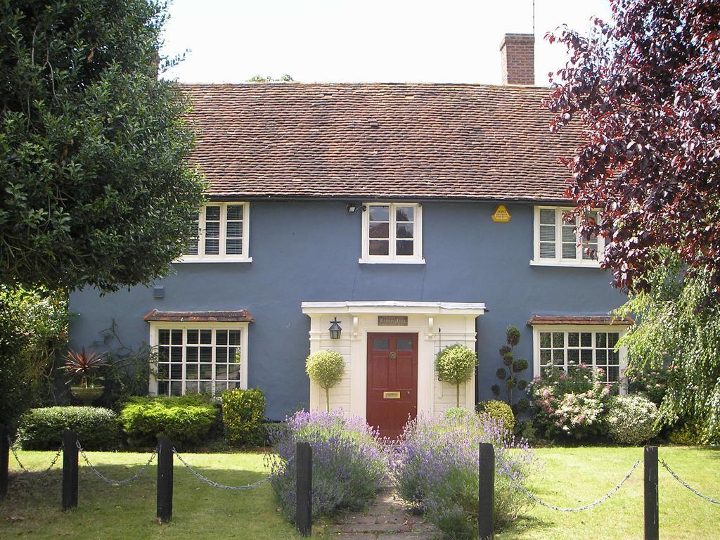 Bonningtons Stansted Self Catering Hotel Stansted Mountfitchet Exterior foto